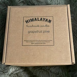 Himalayan handmade candle in Grapefruit Pine